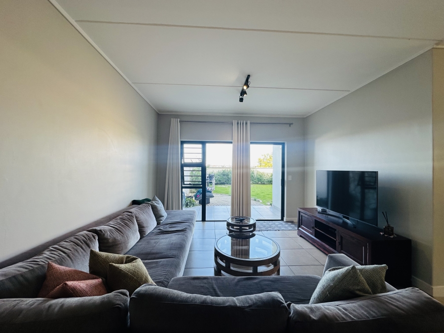 To Let 3 Bedroom Property for Rent in Sandown Western Cape